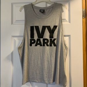 XL unisex IvyPark Logo Muscle Tank Grey
Polyester/ viscoso material.